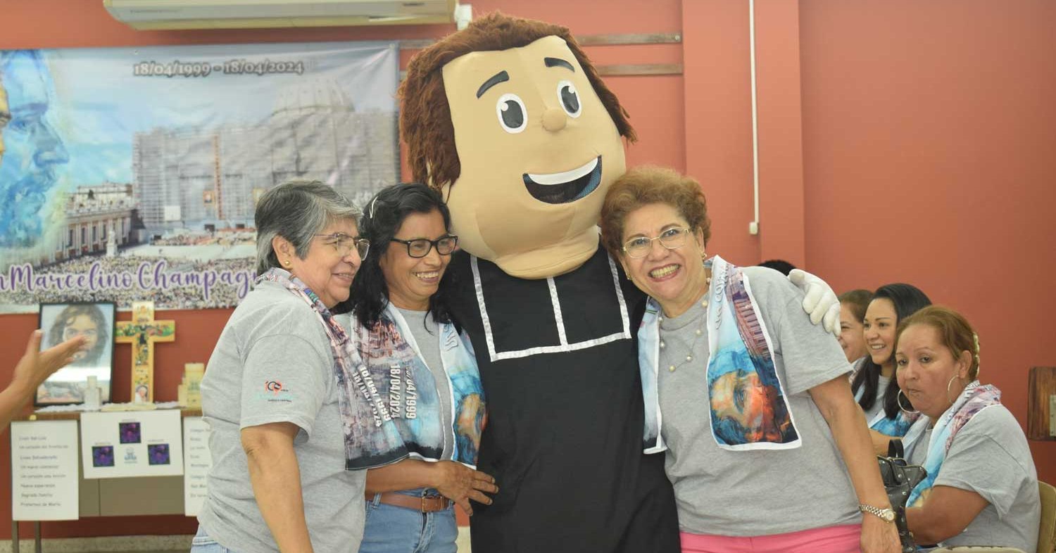 MCFM celebra São Marcelino en el colegio marista San Alfonso en Mejicanos